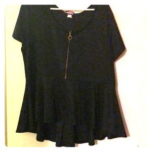 Black fashion peplum top with zipper